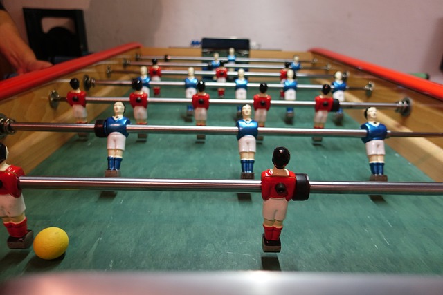 力图通过创 力图通过创